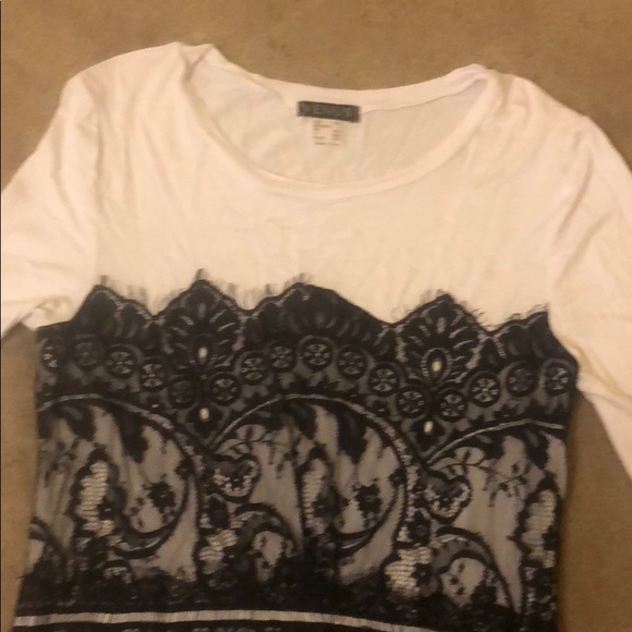 VENUS Tops - Black lace / white top